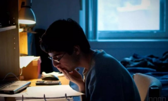 熬夜学习的危害有哪些？